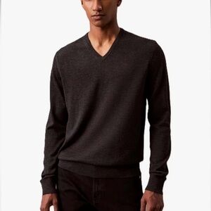 Calvin Klein Charcoal Extra Fine Merino Wool V-Neck Sweater Size Medium